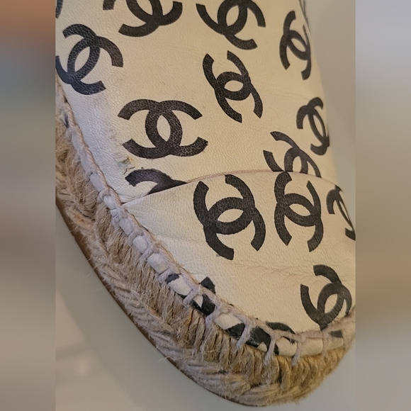 CHANEL Beige Espadrille Flats - 37 - Picture 5 of 10